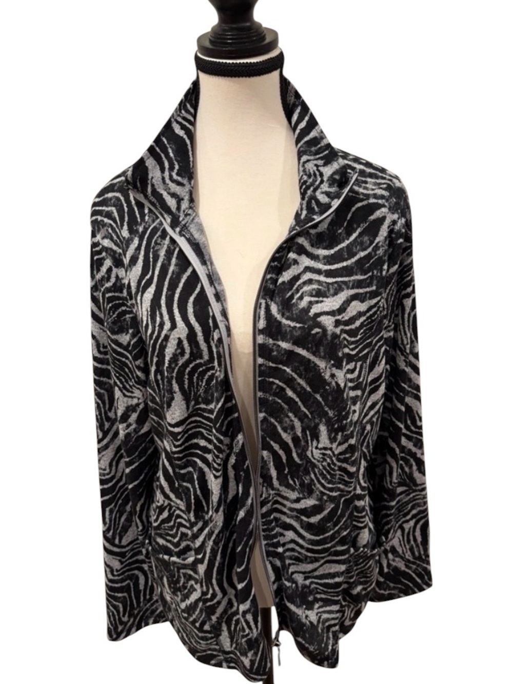 Onque Casual Women’s Lightweight Zebra Print Zip-Up Jacket, black and grey, L